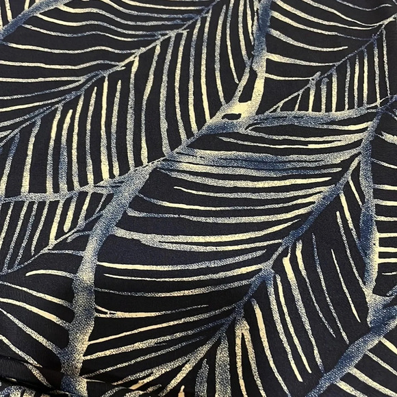 Express 2 piece skirt set leaf print L - Picture 16 of 16